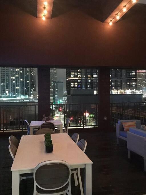 Luxury Apartment Close To Everything W Free Parking 5 休斯敦 外观 照片