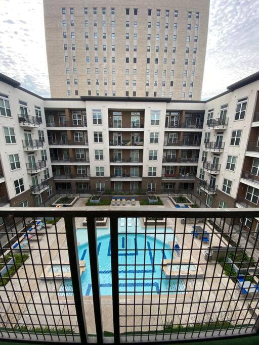 Luxury Apartment Close To Everything W Free Parking 5 休斯敦 外观 照片