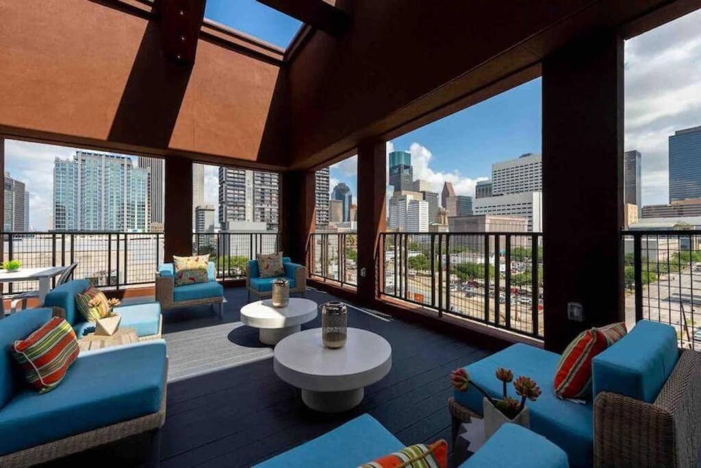 Luxury Apartment Close To Everything W Free Parking 5 休斯敦 外观 照片