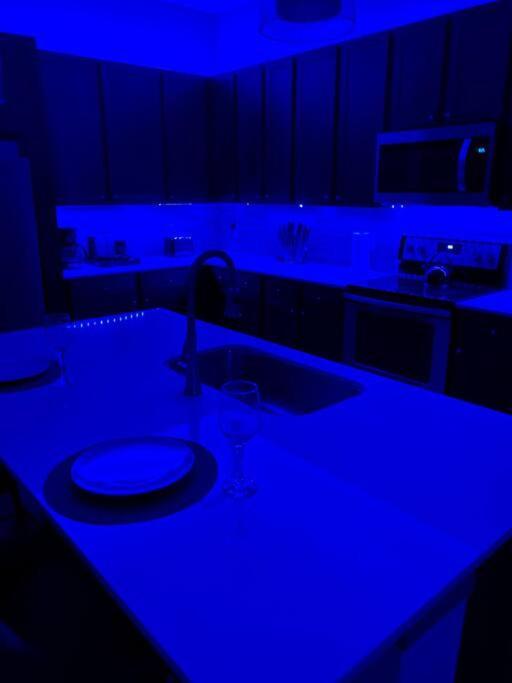Luxury Apartment Close To Everything W Free Parking 5 休斯敦 外观 照片